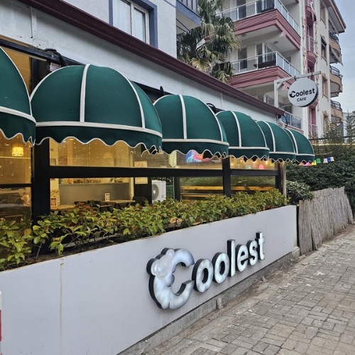Gaziemir'de Kafe